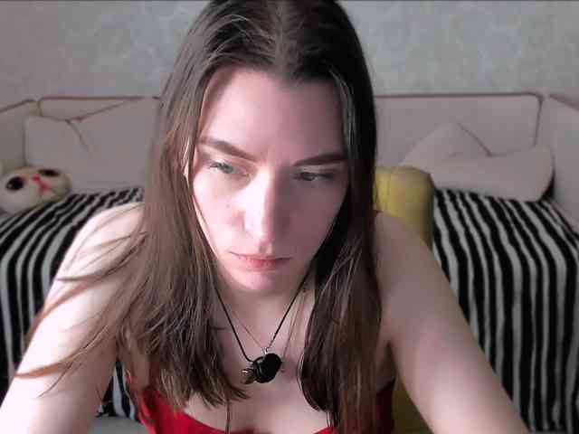 pussyhome24-7 webcam