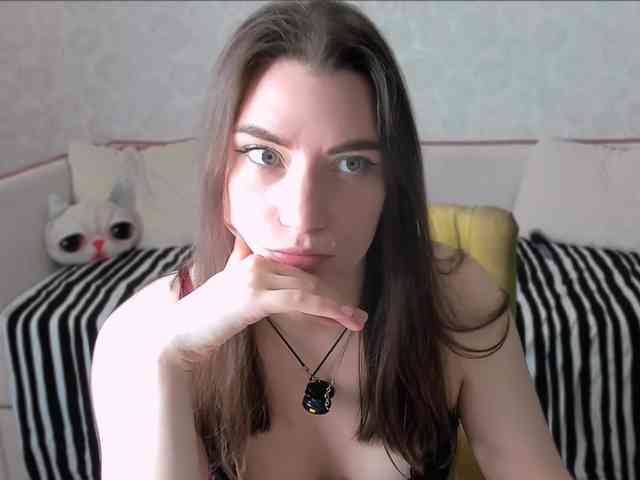 pussyhome24-7 webcam