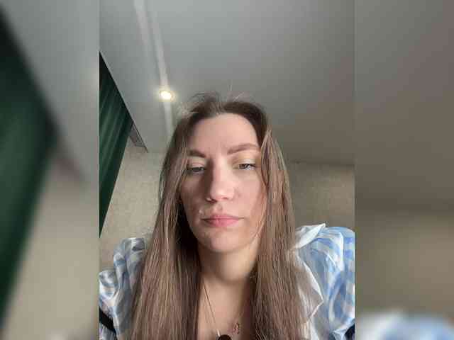pussyhome24-7 webcam