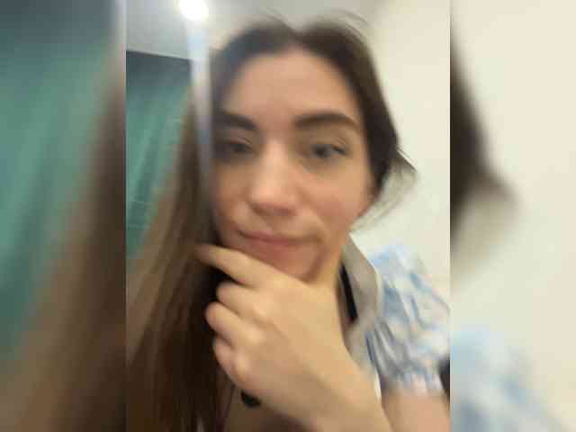 pussyhome24-7 webcam