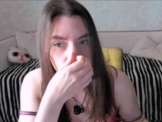 pussyhome24-7 webcam