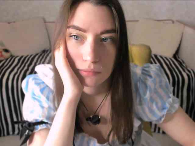 pussyhome24-7 webcam