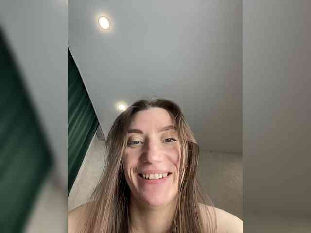 pussyhome24-7 webcam