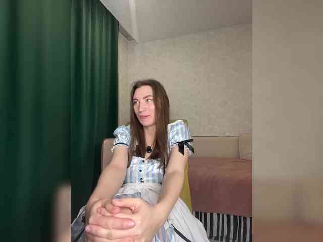 pussyhome24-7 webcam