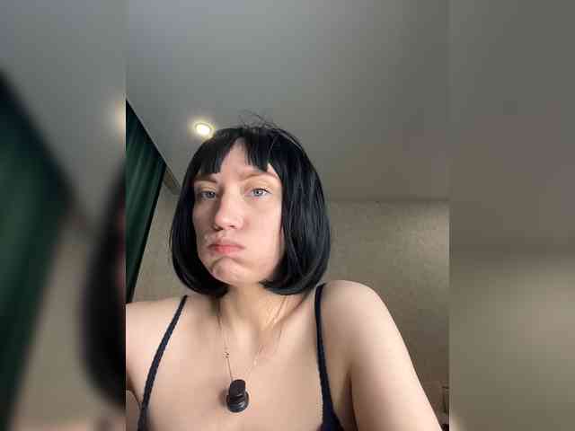 pussyhome24-7 webcam