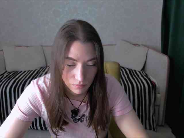 pussyhome24-7 webcam