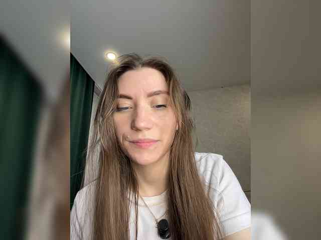 pussyhome24-7 webcam