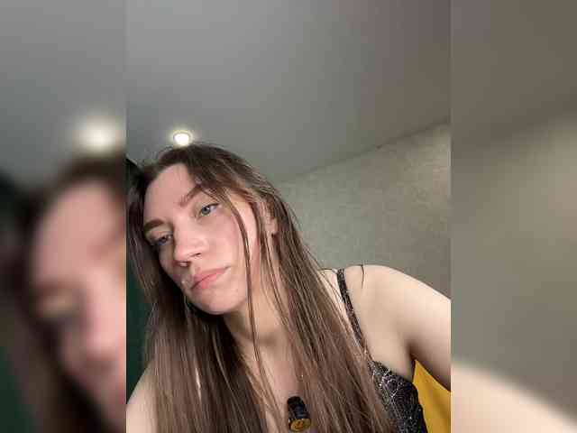 pussyhome24-7 webcam