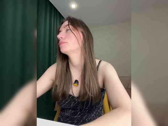 pussyhome24-7 webcam