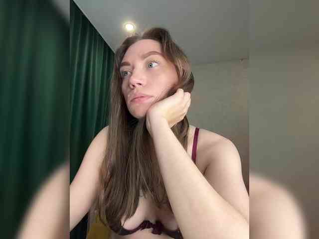 pussyhome24-7 webcam