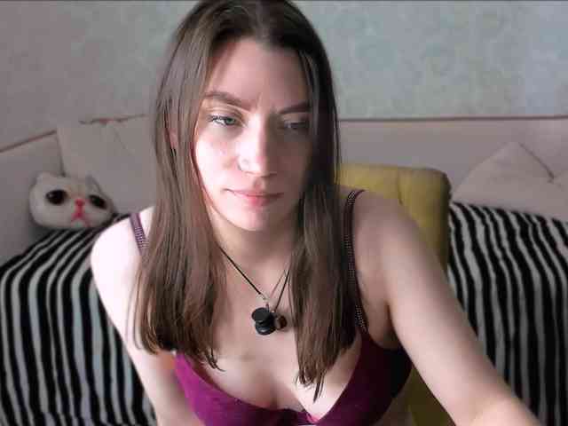 pussyhome24-7 webcam