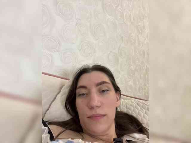 pussyhome24-7 webcam