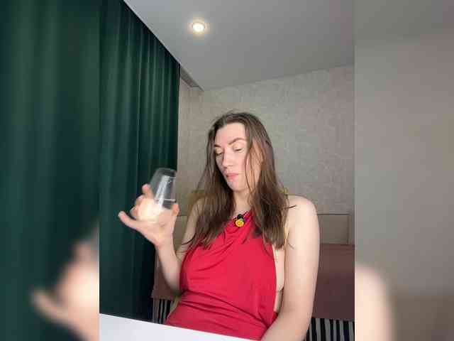 pussyhome24-7 webcam