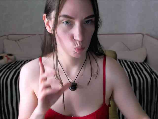 pussyhome24-7 webcam