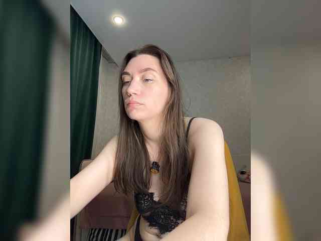 pussyhome24-7 webcam