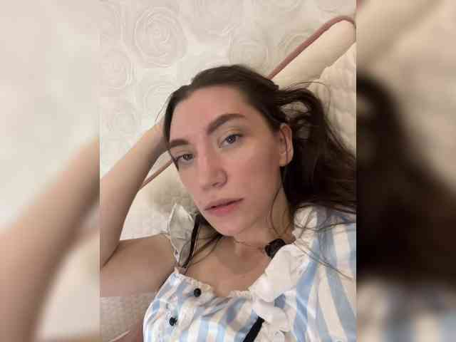 pussyhome24-7 webcam