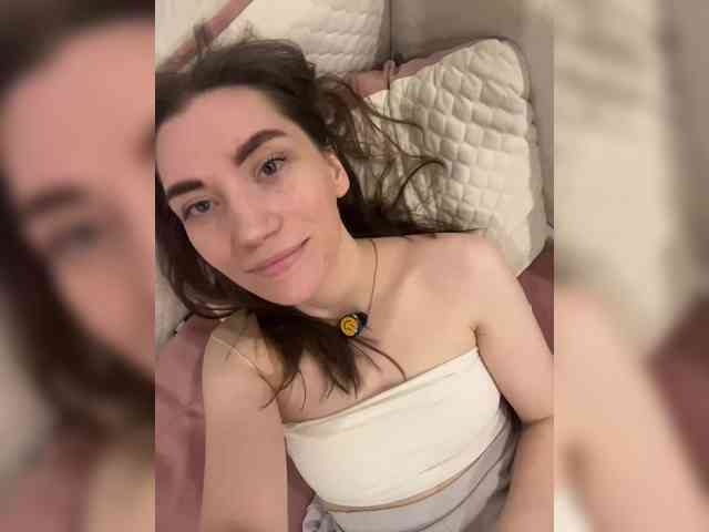 pussyhome24-7 webcam