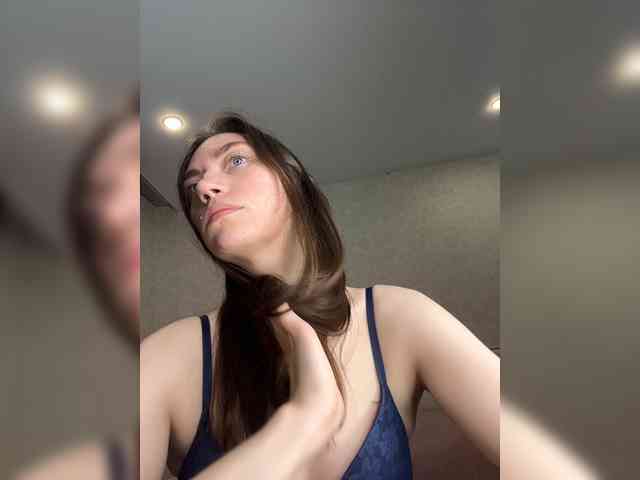 pussyhome24-7 webcam