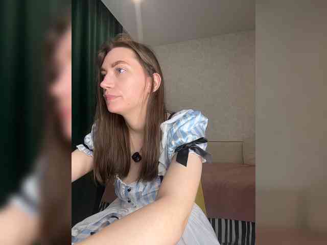 pussyhome24-7 webcam