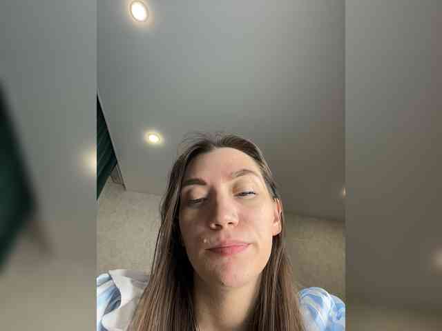 pussyhome24-7 webcam