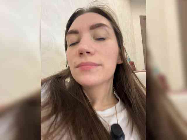 pussyhome24-7 webcam