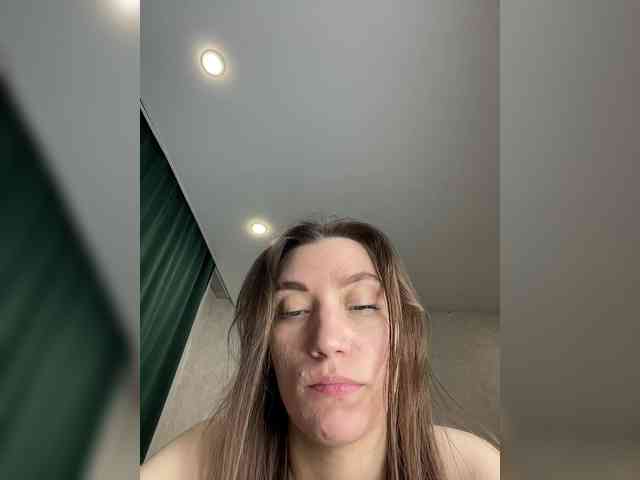 pussyhome24-7 webcam