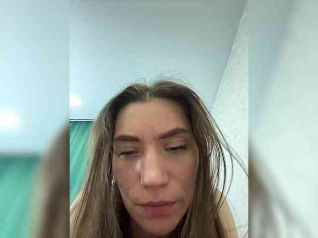pussyhome24-7 webcam