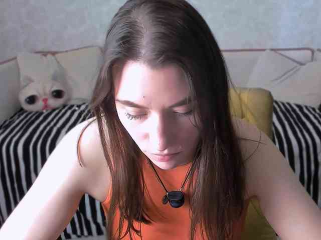 pussyhome24-7 webcam