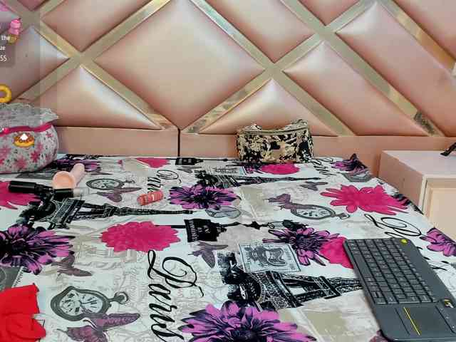 KimberlyBoone webcam