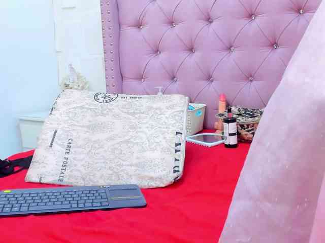 KimberlyBoone webcam