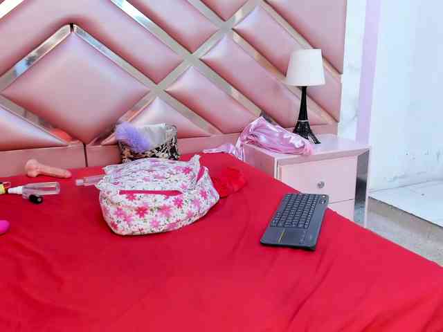 KimberlyBoone webcam