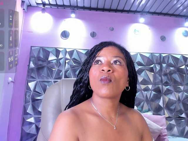 KeisySmith live cam on BongaCams