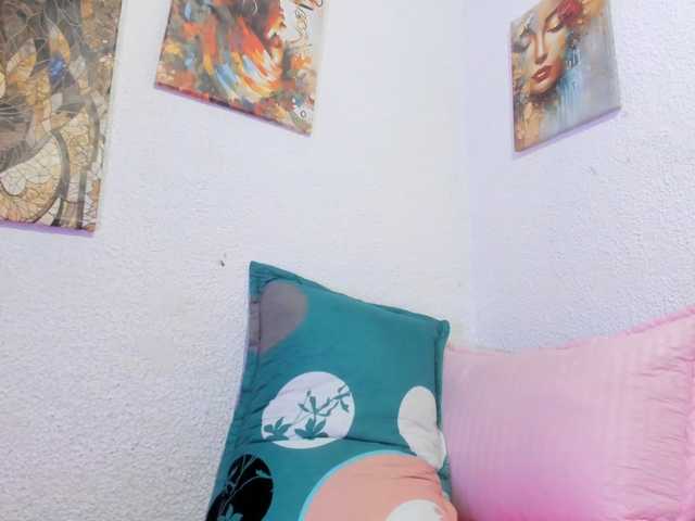 Naniis-wish live cam on BongaCams