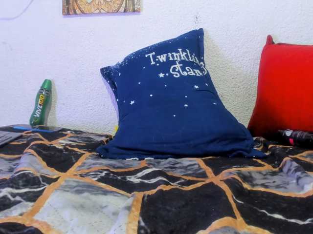 Naniis-wish live cam on BongaCams