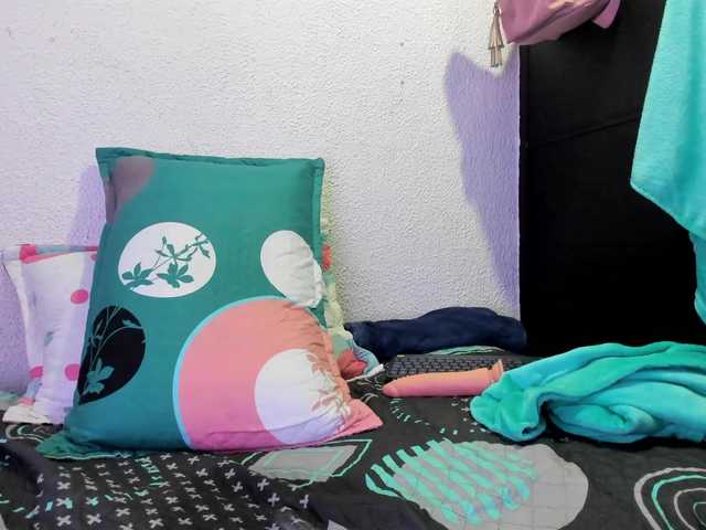 Naniis-wish live cam on BongaCams