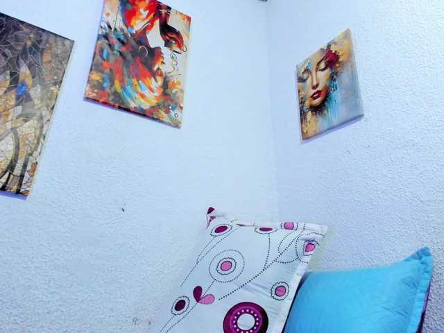Naniis-wish live cam on BongaCams