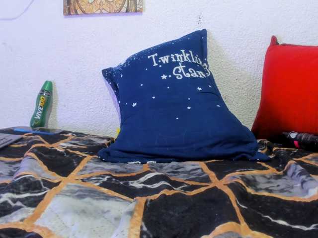 Naniis-wish live cam on BongaCams
