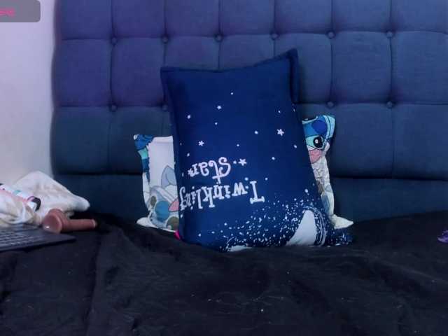 Naniis-wish live cam on BongaCams