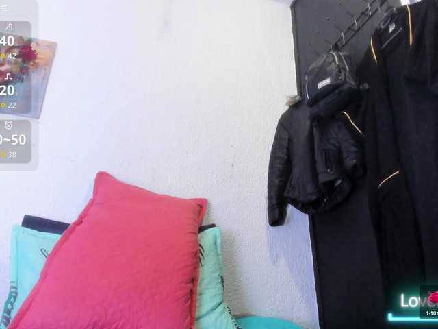 Naniis-wish live cam on BongaCams