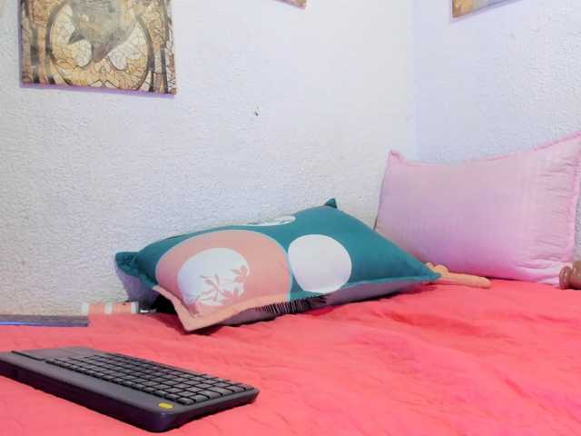 Naniis-wish live cam on BongaCams