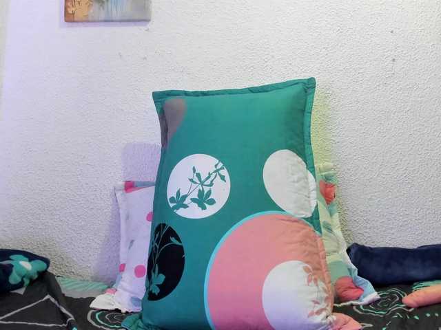 Naniis-wish live cam on BongaCams