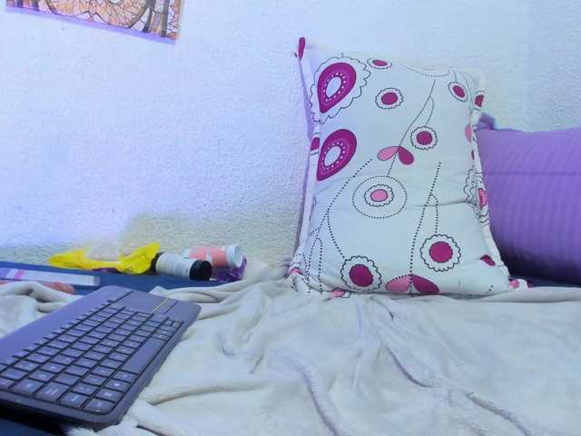 Naniis-wish live cam preview