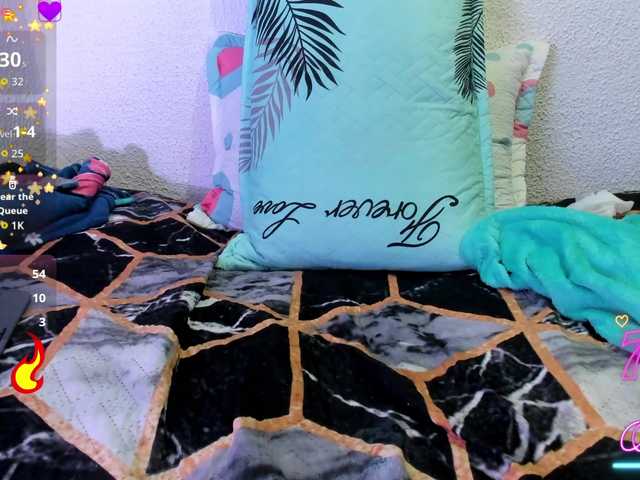 Naniis-wish live cam on BongaCams