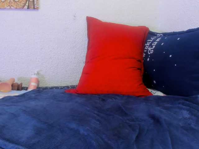 Naniis-wish live cam on BongaCams