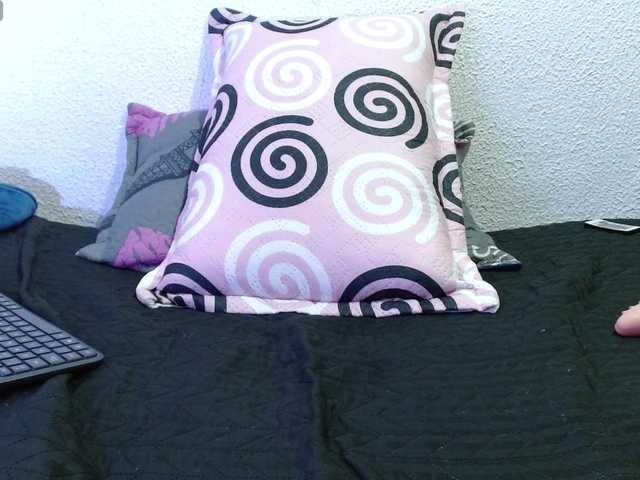 Naniis-wish live cam on BongaCams