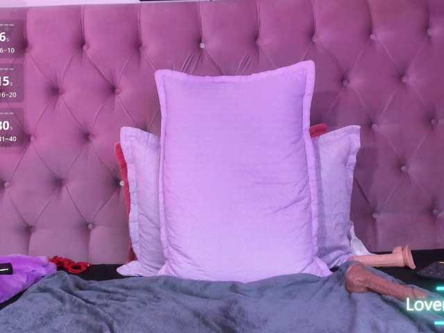 Naniis-wish live cam on BongaCams
