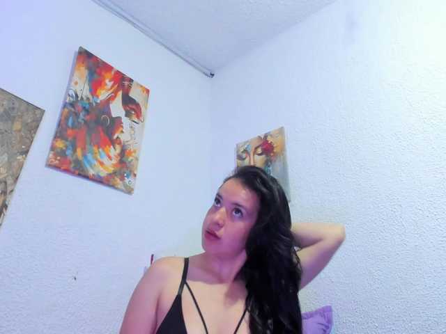 Naniis-wish live cam on BongaCams
