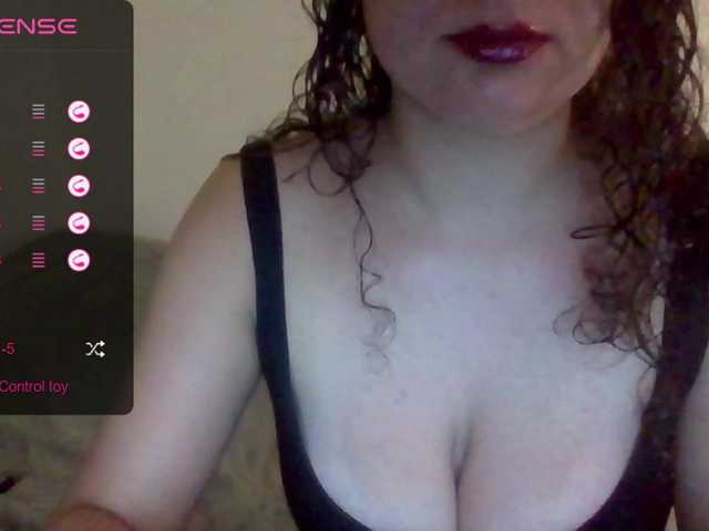 baby-is-bored live cam on BongaCams