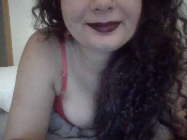 baby-is-bored Live Cam and Statistics on UnifiedCams