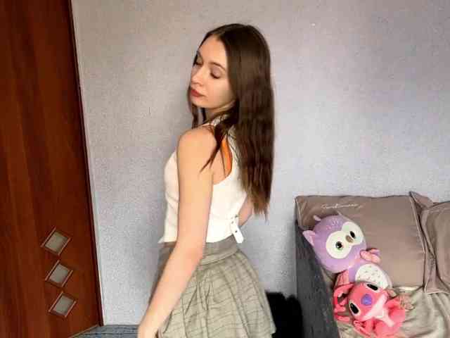 Модель: JohnnaRaid